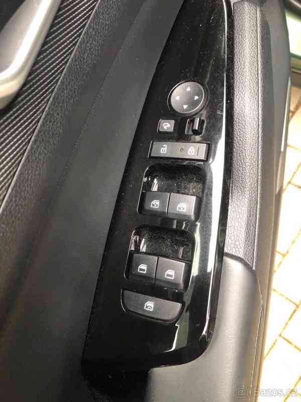 Kia Sportage 1,6   NQ5 T-GDi GPF 4x2 TOP 2023 - foto 14