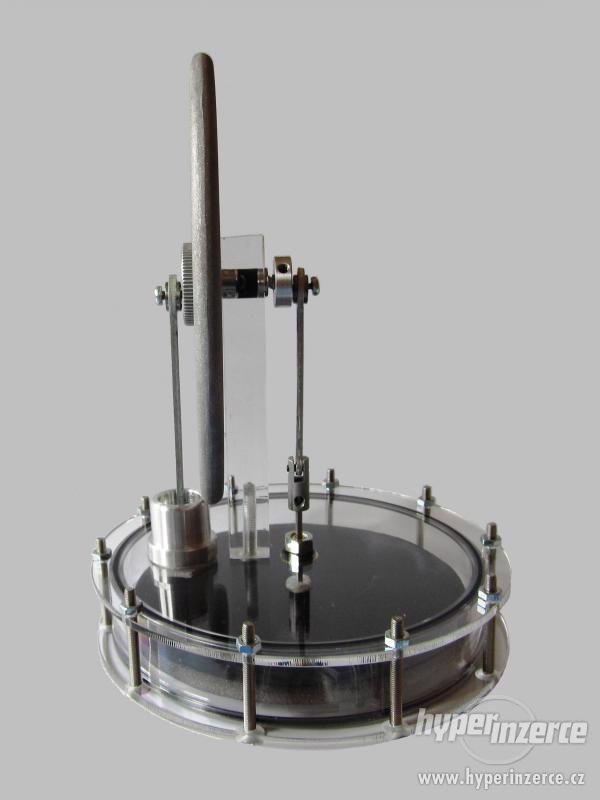 Solární Stirlingův motor - foto 2