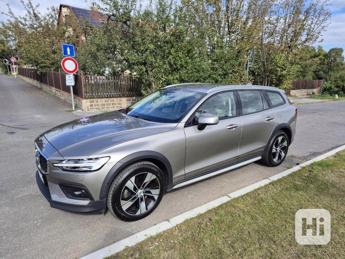 Volvo V60 2,0   Volvo V60, CC, TDI - foto 1