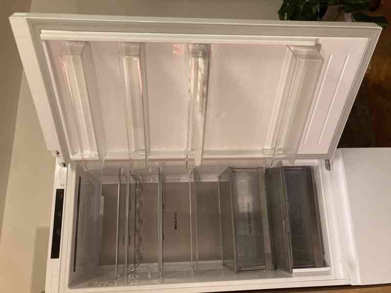Měsíc používaná lednice LG - foto 3