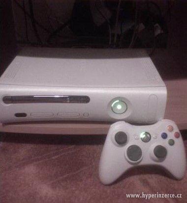 Xbox 360 flash 3.0 120 gb + ovladač + 14 her - foto 1