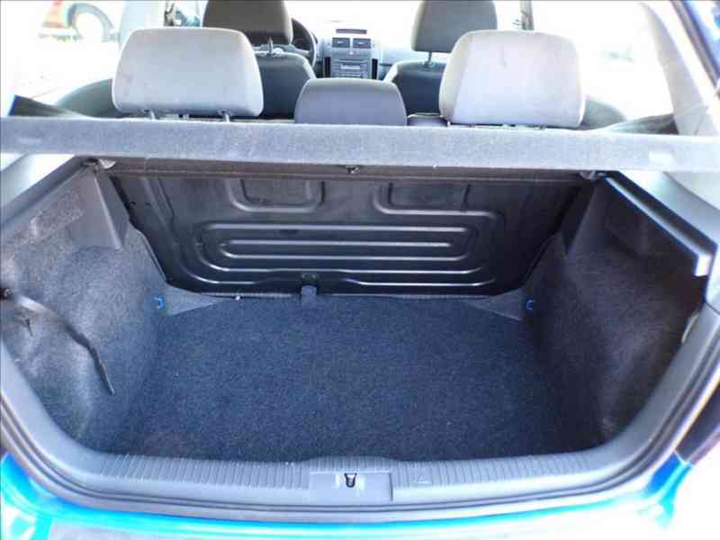 Volkswagen Polo 1,2 12V - foto 9
