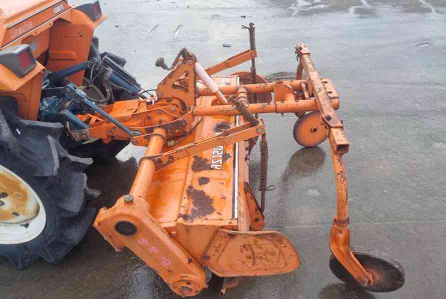 Traktor Kubota B1-15DT - foto 14