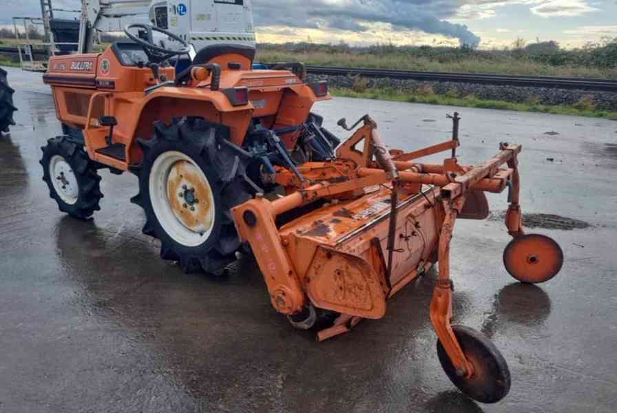 Traktor Kubota B1-15DT - foto 23