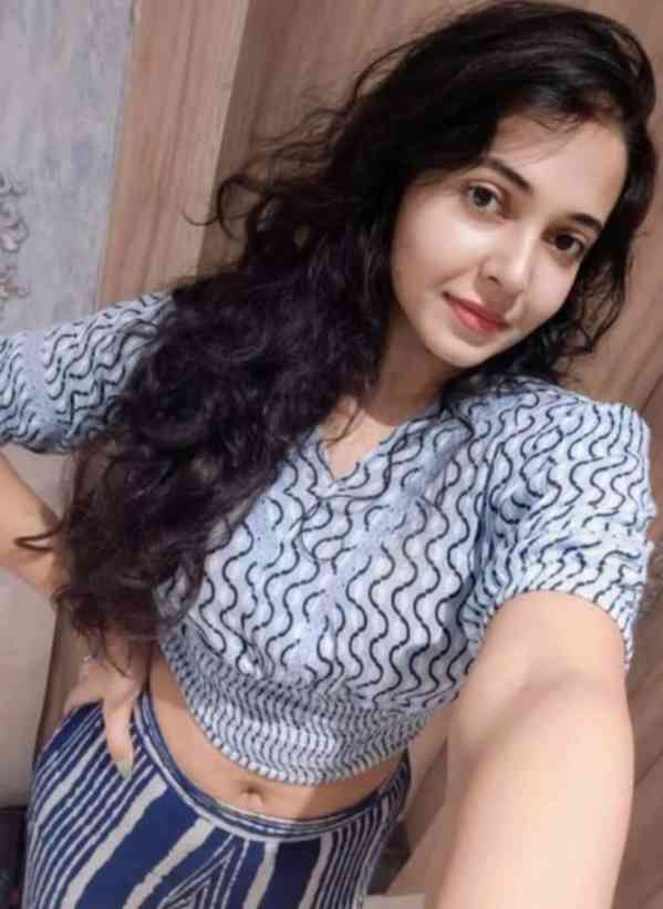 Call Girls In Hauz Khas꧁95°996138~76 ꧂☎ Delhi Call Girls - foto 1
