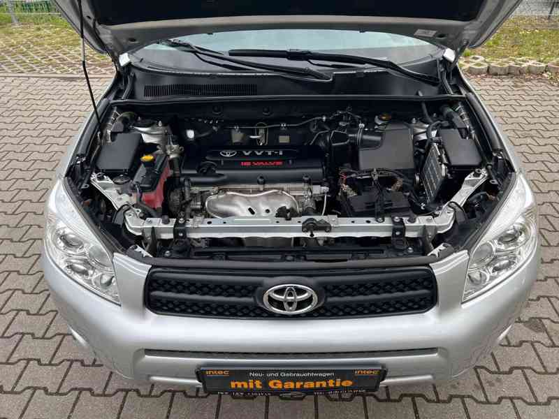 Toyota RAV 4 2,0i 4x4 benzín 112kw - foto 24