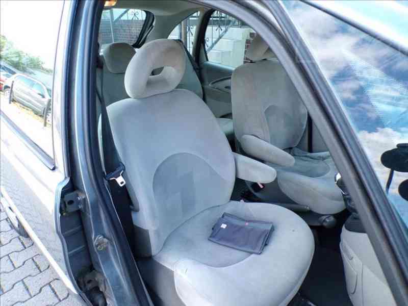 Citroën Xsara Picasso 1,6 TAŽNÉ ZAŘÍZENÍ - foto 12