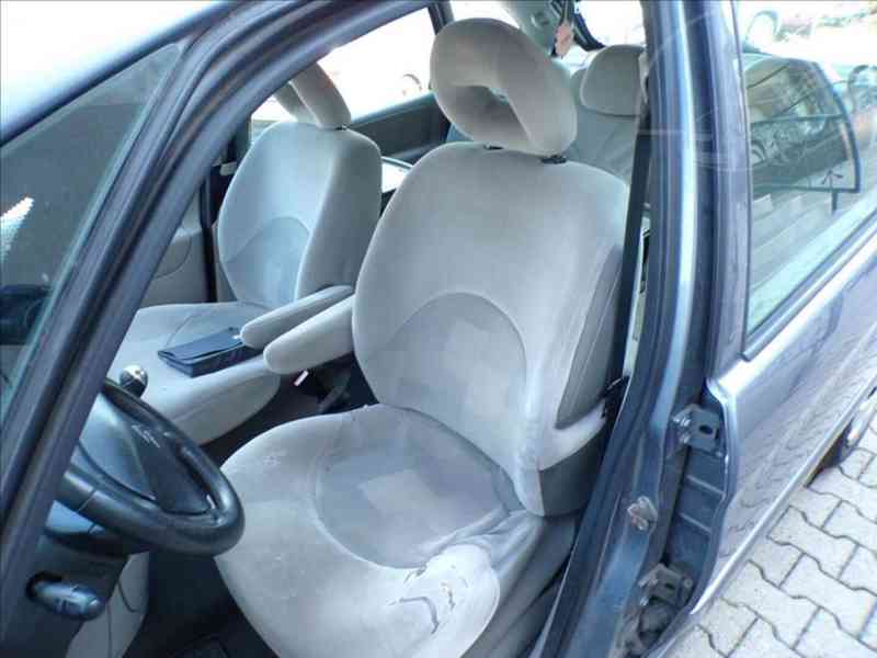 Citroën Xsara Picasso 1,6 TAŽNÉ ZAŘÍZENÍ - foto 7