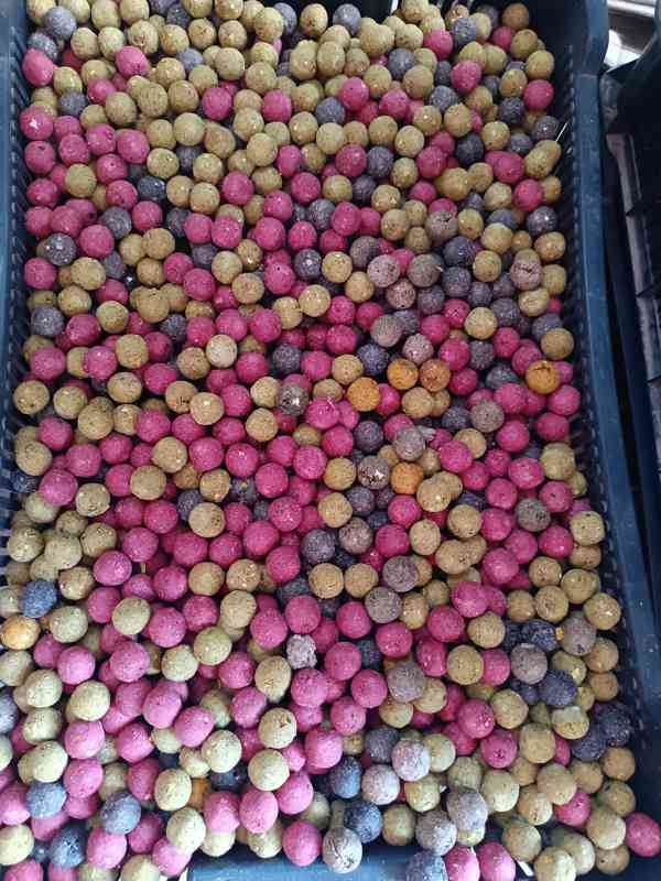 Boilies od 40 Kč 1 kg odpadové  - foto 2