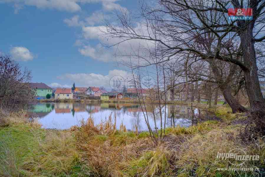Prodej rodinného domu 7+1, 1024 m?, Vroutek, ul. Pod Věží - foto 2