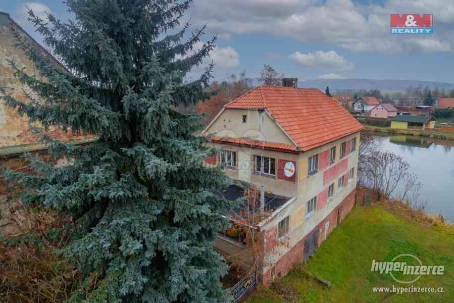 Prodej rodinného domu 7+1, 1024 m?, Vroutek, ul. Pod Věží - foto 18