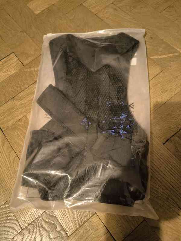 Nový posture korektor pro správné držení těla