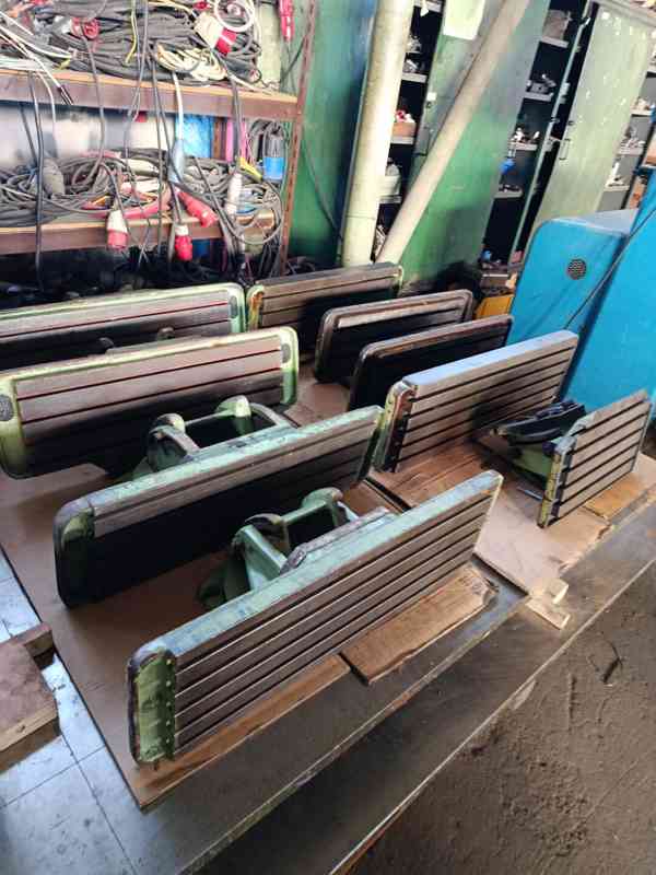 stoly k frézkám  - foto 2