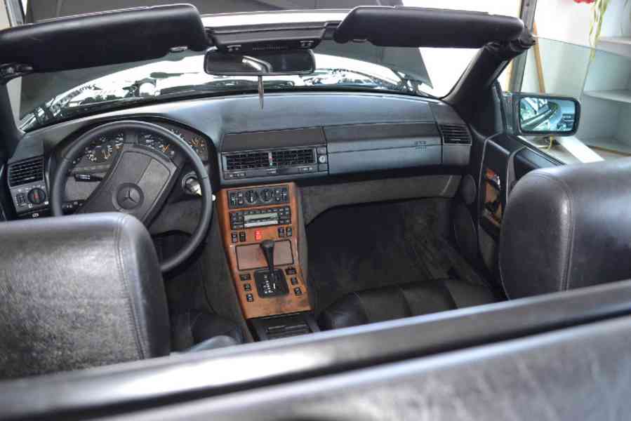 Mercedes-Benz SL500 R129 Veterán - foto 6