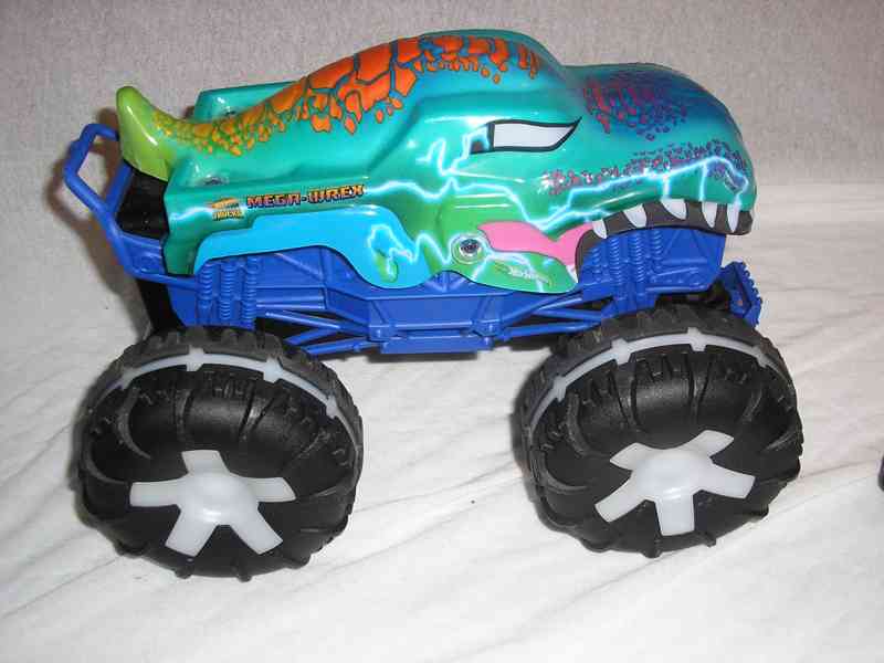 Hot Wheels dálkově ovládané auto - foto 4