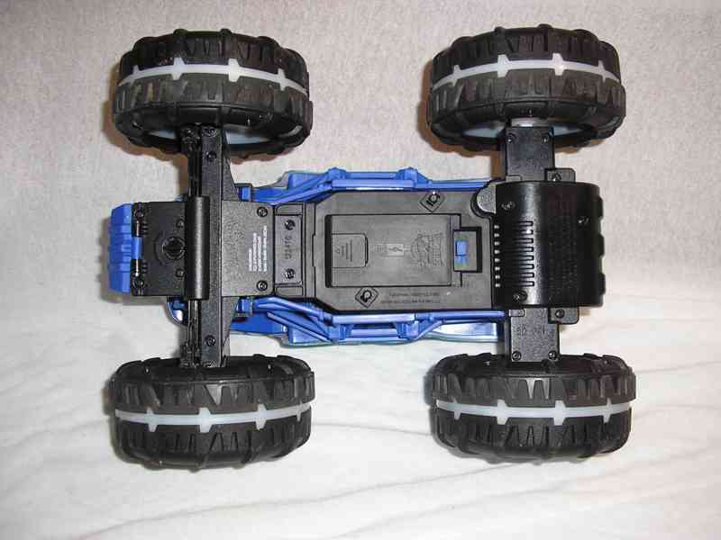 Hot Wheels dálkově ovládané auto - foto 7