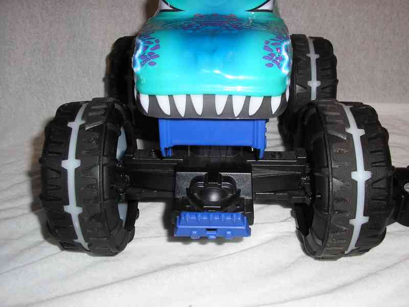 Hot Wheels dálkově ovládané auto - foto 3