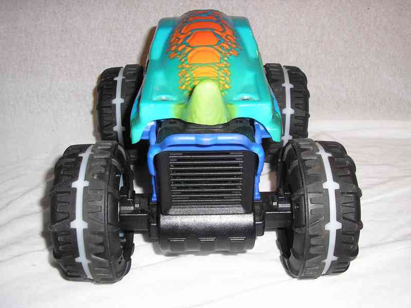 Hot Wheels dálkově ovládané auto - foto 5