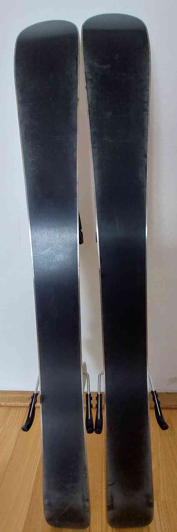 Dětské sjezdové lyže - foto 2