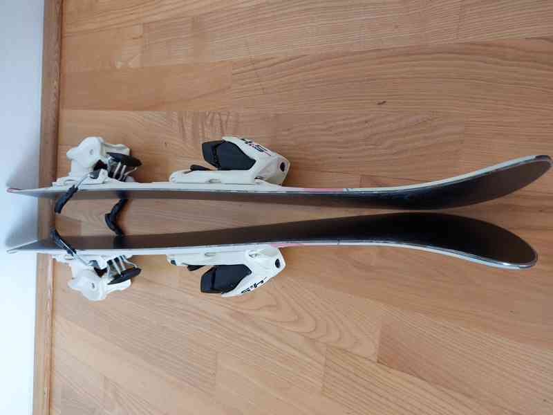 Dětské sjezdové lyže - foto 5