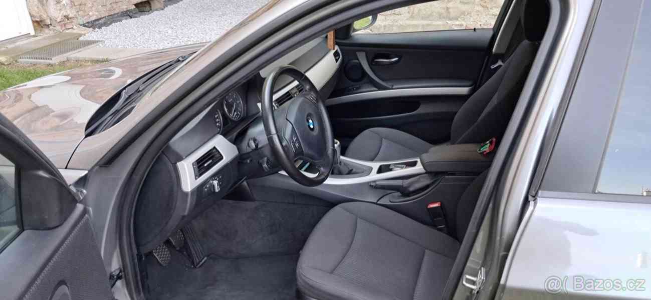 BMW Řada 3 1,8   318i limusina benzin 105 - foto 8