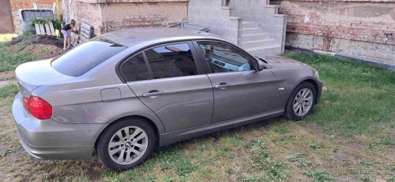 BMW Řada 3 1,8   318i limusina benzin 105 - foto 2