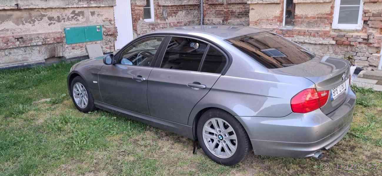 BMW Řada 3 1,8   318i limusina benzin 105 - foto 4