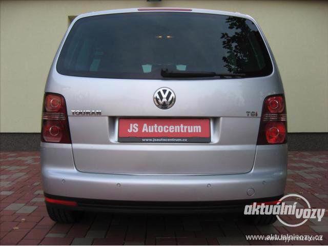 Volkswagen Touran 1.4, benzín, automat, rok 2007, navigace - foto 10