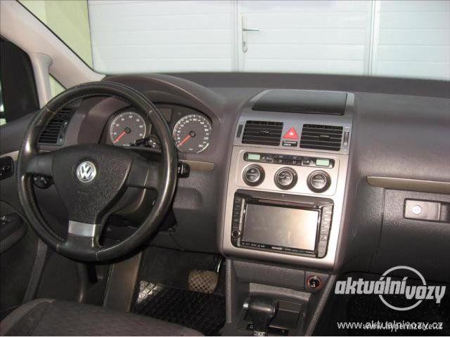 Volkswagen Touran 1.4, benzín, automat, rok 2007, navigace - foto 18