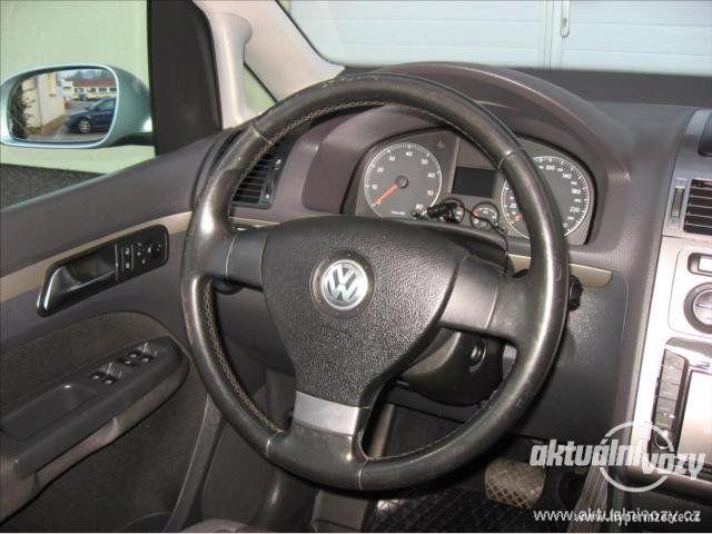 Volkswagen Touran 1.4, benzín, automat, rok 2007, navigace - foto 31