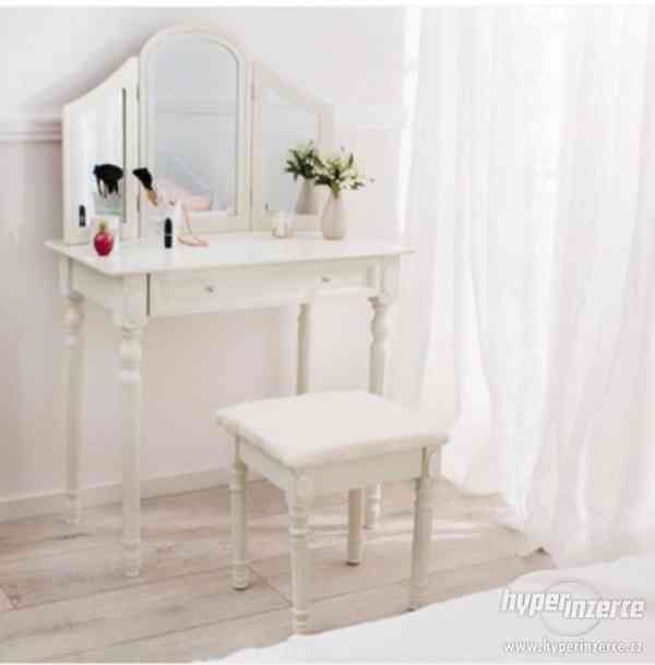 Toaletní stolek Fiona s taburetem. - foto 2