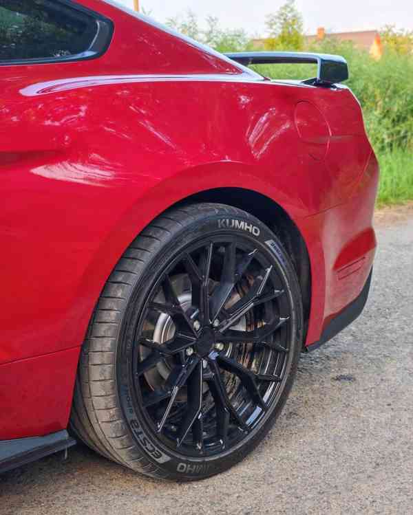 Ford Mustang GT 5.0 V8 | 455 koní | Automat | 2021 - foto 7