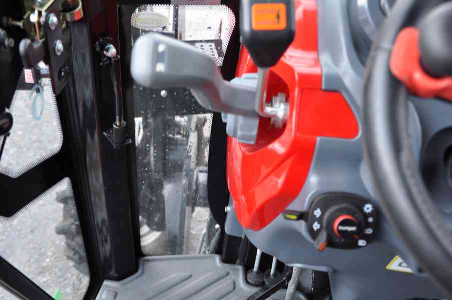 Traktor HANWO HWE 504C. Traktor 50 koni 37kW. - foto 2