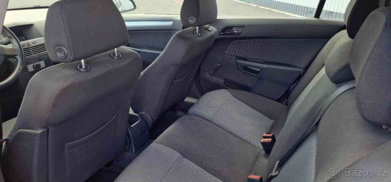 Opel Astra 1,6   i 16V - foto 9