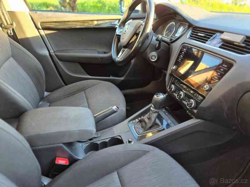 Škoda Octavia 2,0 III DSG - foto 7
