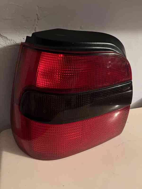 Zadní světla na ŠKODA FELICIA - foto 3