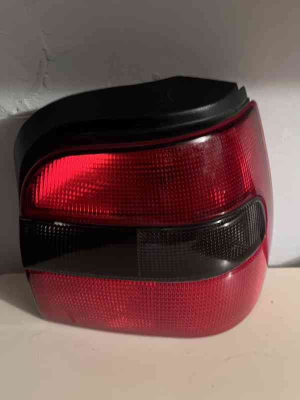 Zadní světla na ŠKODA FELICIA - foto 7