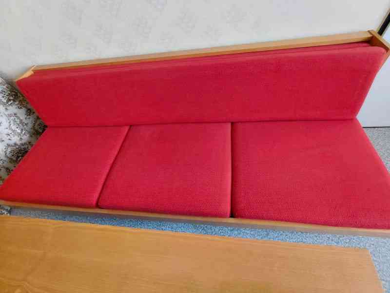 Obývací retro stěna + kředla, stolek a válenda - foto 4