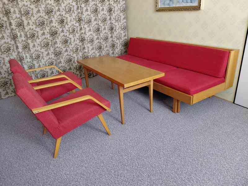 Obývací retro stěna + kředla, stolek a válenda - foto 2