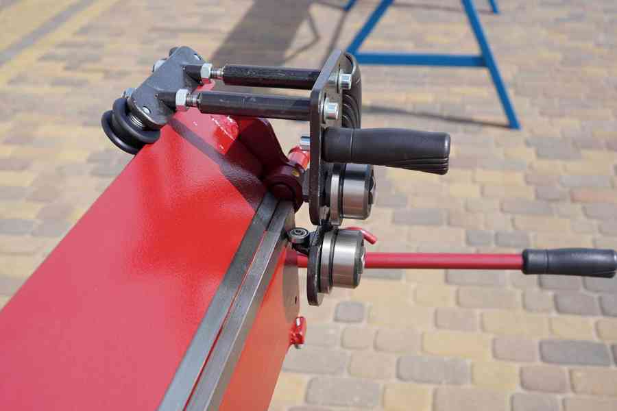 Ruční Mobilní ohýbačka plechu ZGR 2140/0,8/145° s kolečkami - foto 8