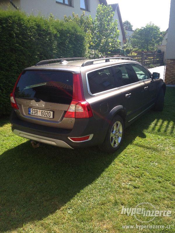 Prodám Volvo XC70 D5 AWD 2,4 summum - foto 4