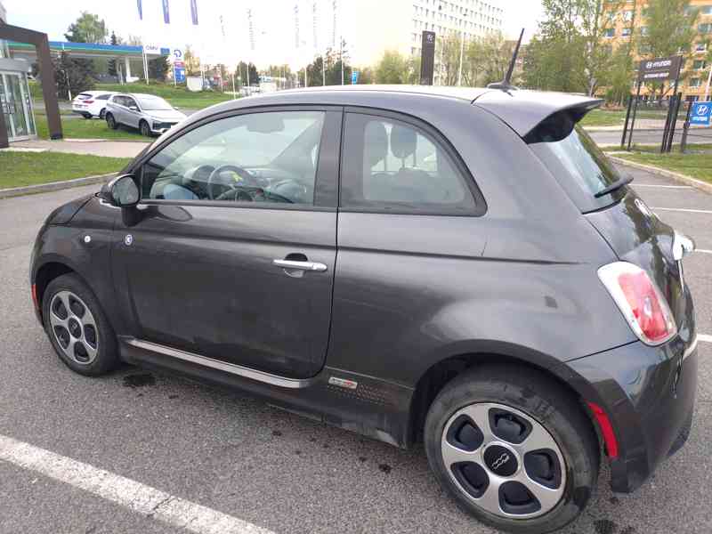 Prodám elektrický Fiat 500e - foto 9