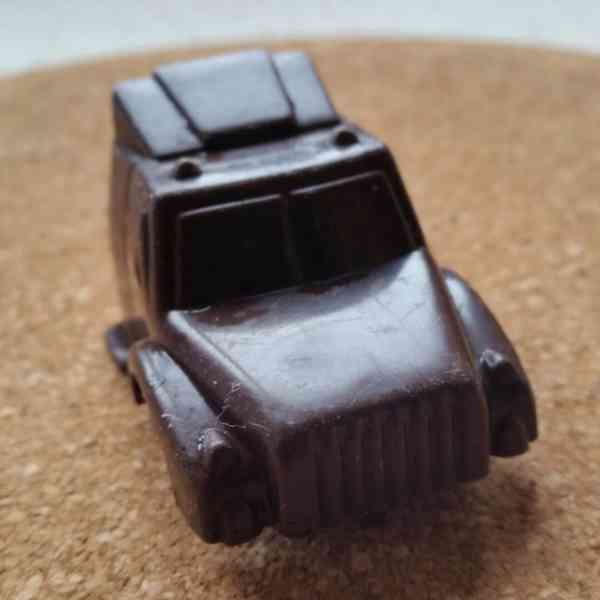 Hnědý bakelit,Matchbox a Burago auta,obrňák Igra,plec.vláčky - foto 2