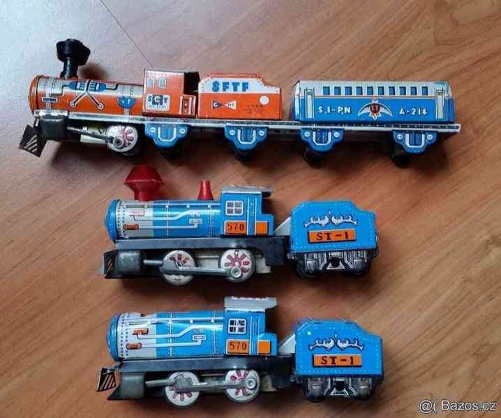 Hnědý bakelit,Matchbox a Burago auta,obrňák Igra,plec.vláčky - foto 10