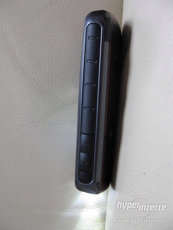 Samsung GT-B2710 - plně funkční outdoorový mobilní telefon - foto 5