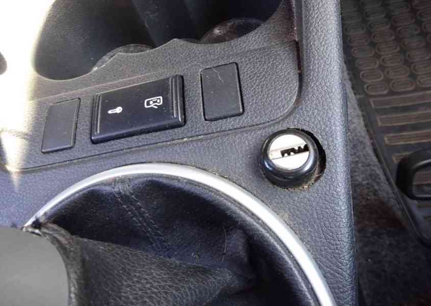 Škoda Fabia 1.2i Combi r.v.2008 (51 kw) Koupeno v ČR - foto 11