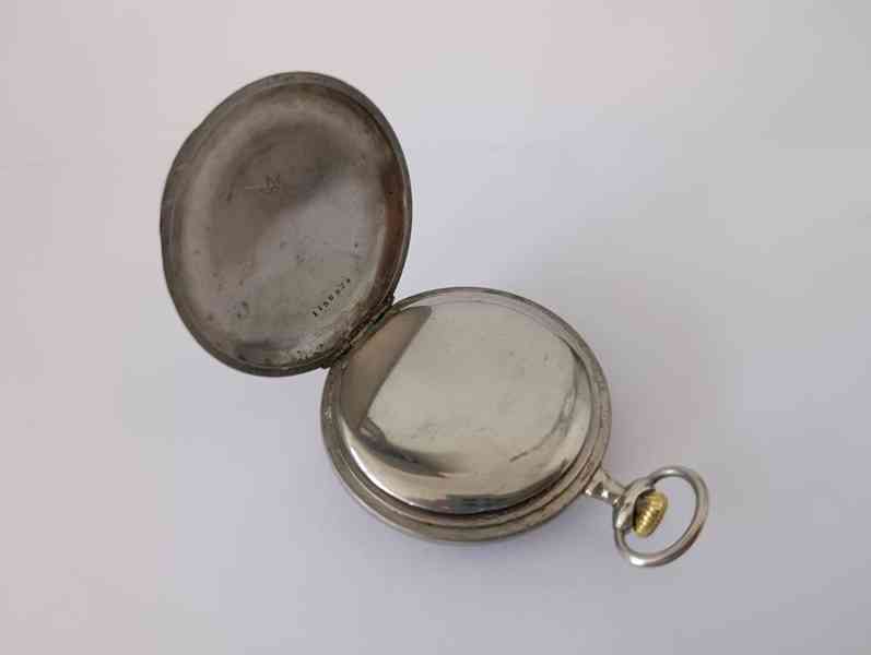 Kapesní německé hodinky JUNGHANS eroticky motiv - foto 3