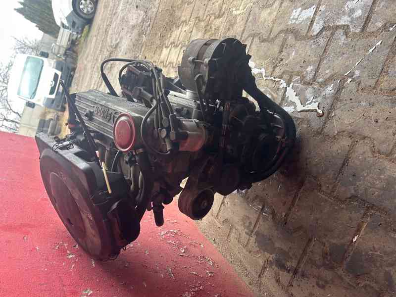 Motor 1,3 Škoda Felicia 781.136B kompletní motor - foto 2