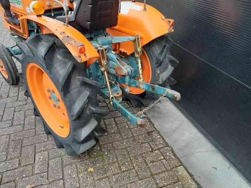 Traktor Kubota L 1801 - foto 4