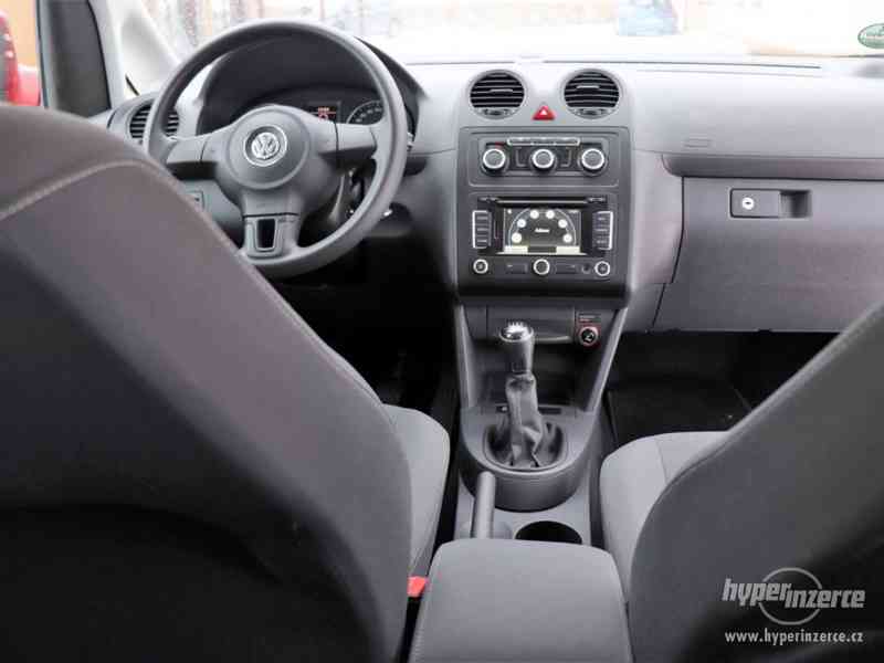 VW Caddy Maxi Trendline BlueMotion 1,6 TDI 75kw - foto 19